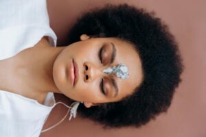 woman with cyrstal on her head midn body connection